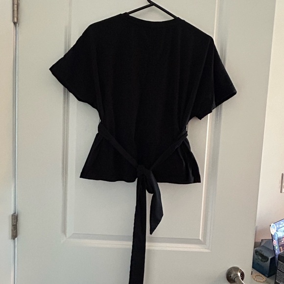 BANANA REPUBLIC • Black Rap Short Sleeve T-Shirt • Small (Petite) • - Picture 5 of 6